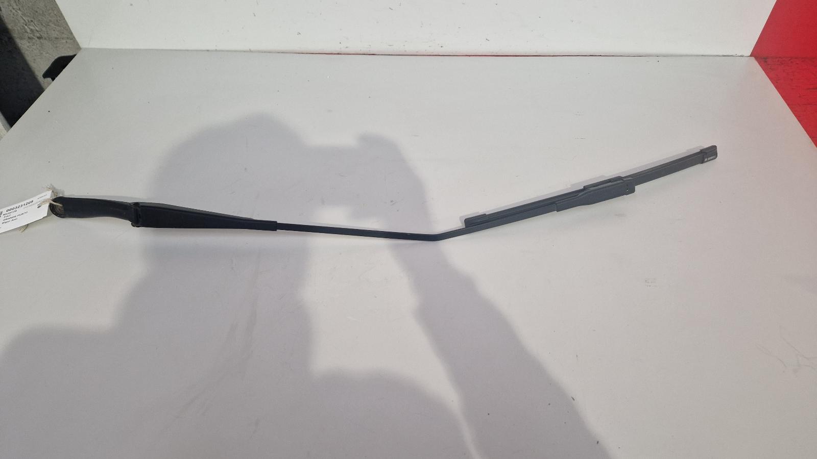 View Auto part Wiper Arm Fiat Grande Punto 2009