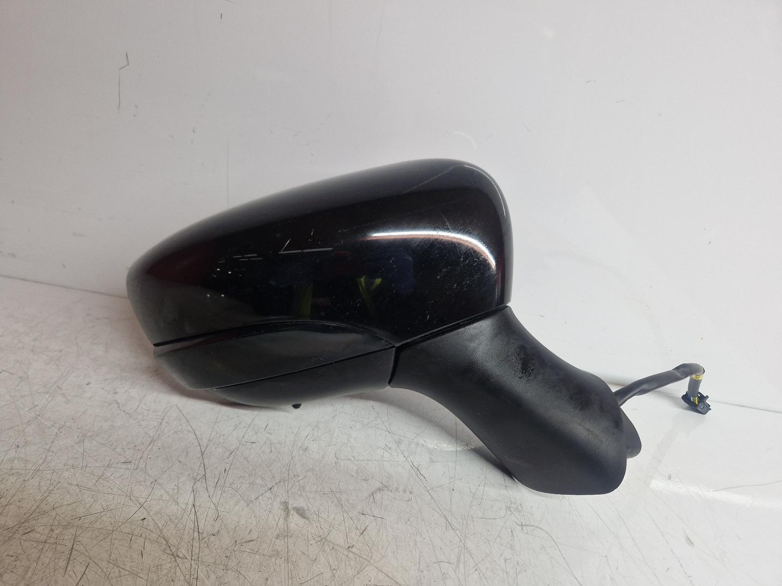 View Auto part R Door Mirror Renault Clio 2015
