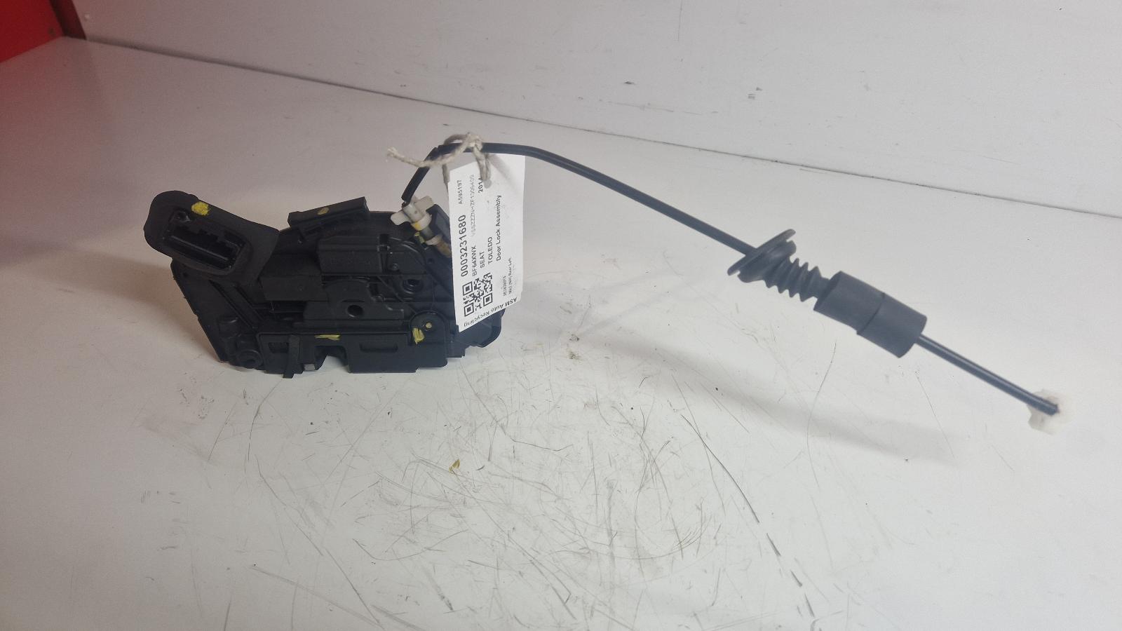 View Auto part Door Lock Assembly Seat Toledo 2014