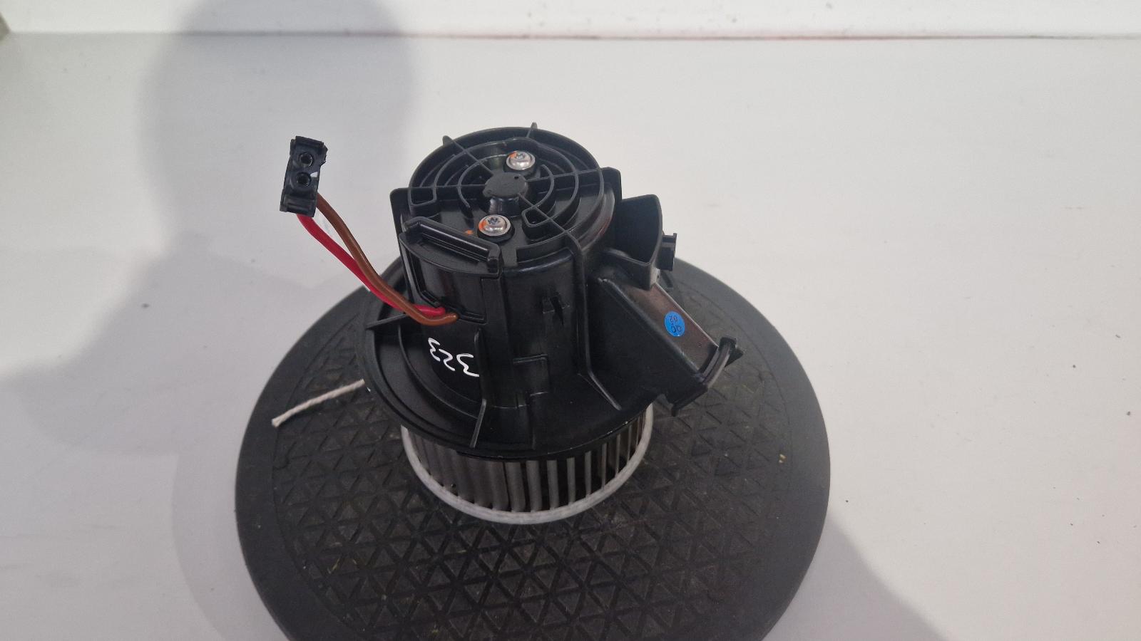 View Auto part Heater Motor/Assembly Mercedes C Class 2009