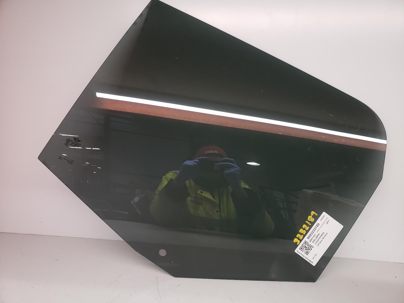 View Auto part LR Door Window Mini (bmw) Countryman 2017