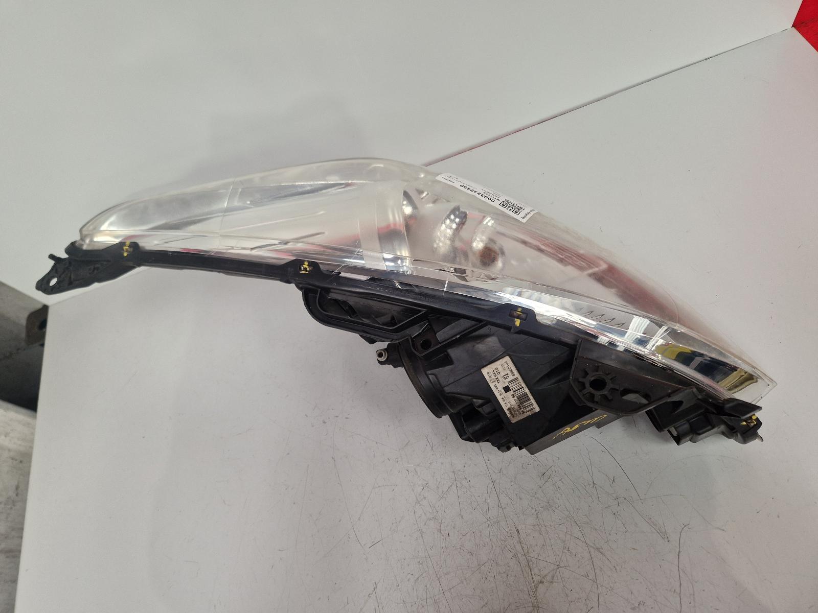 View Auto part L Headlamp Peugeot 5008 2011