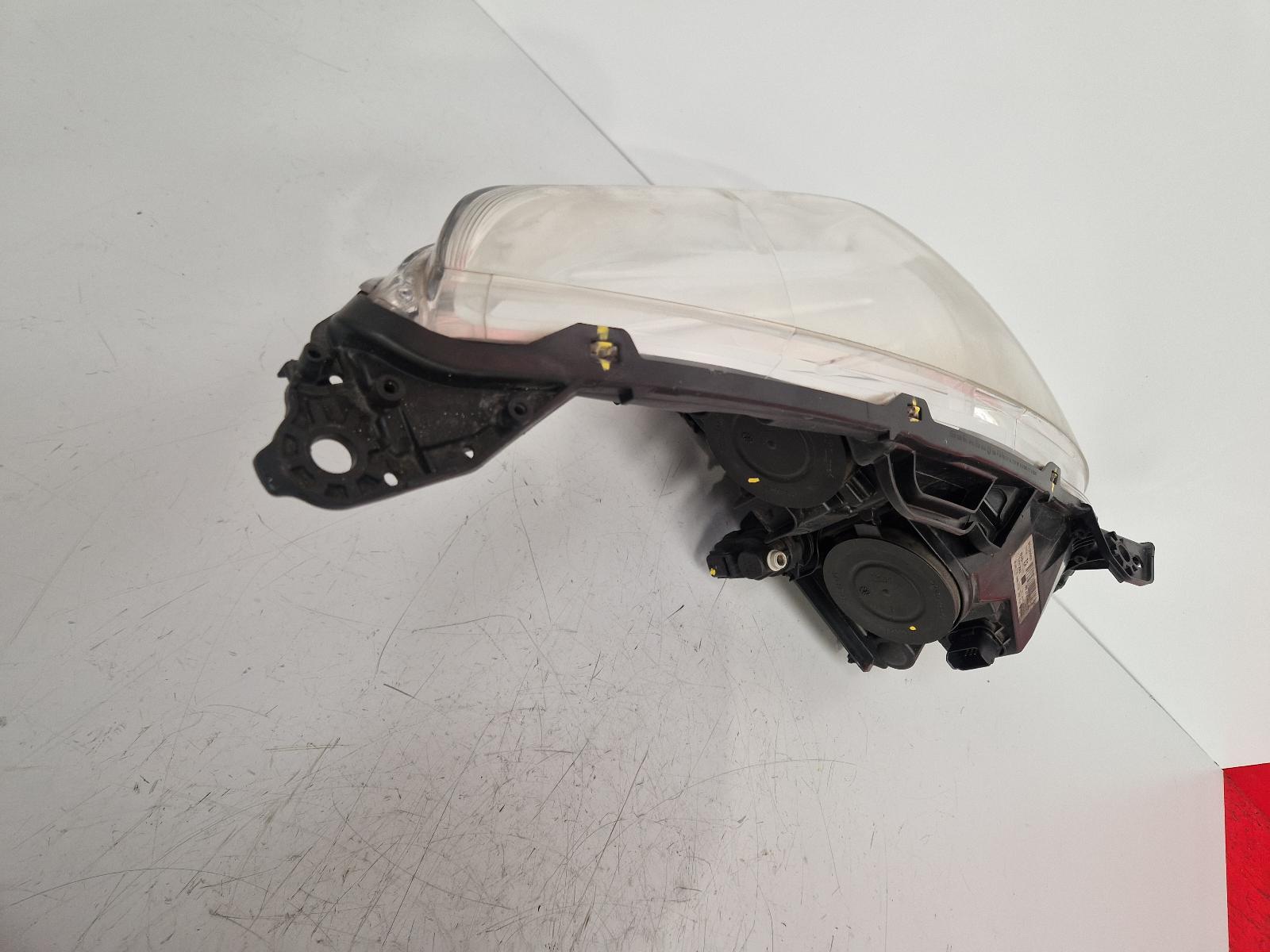 View Auto part L Headlamp Peugeot 5008 2011
