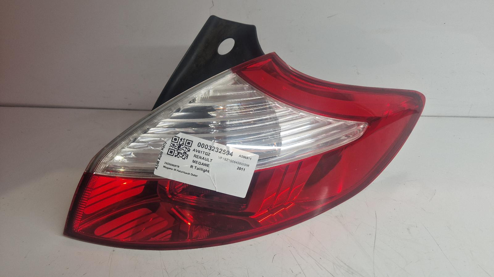 View Auto part R Taillight Renault Megane 2011