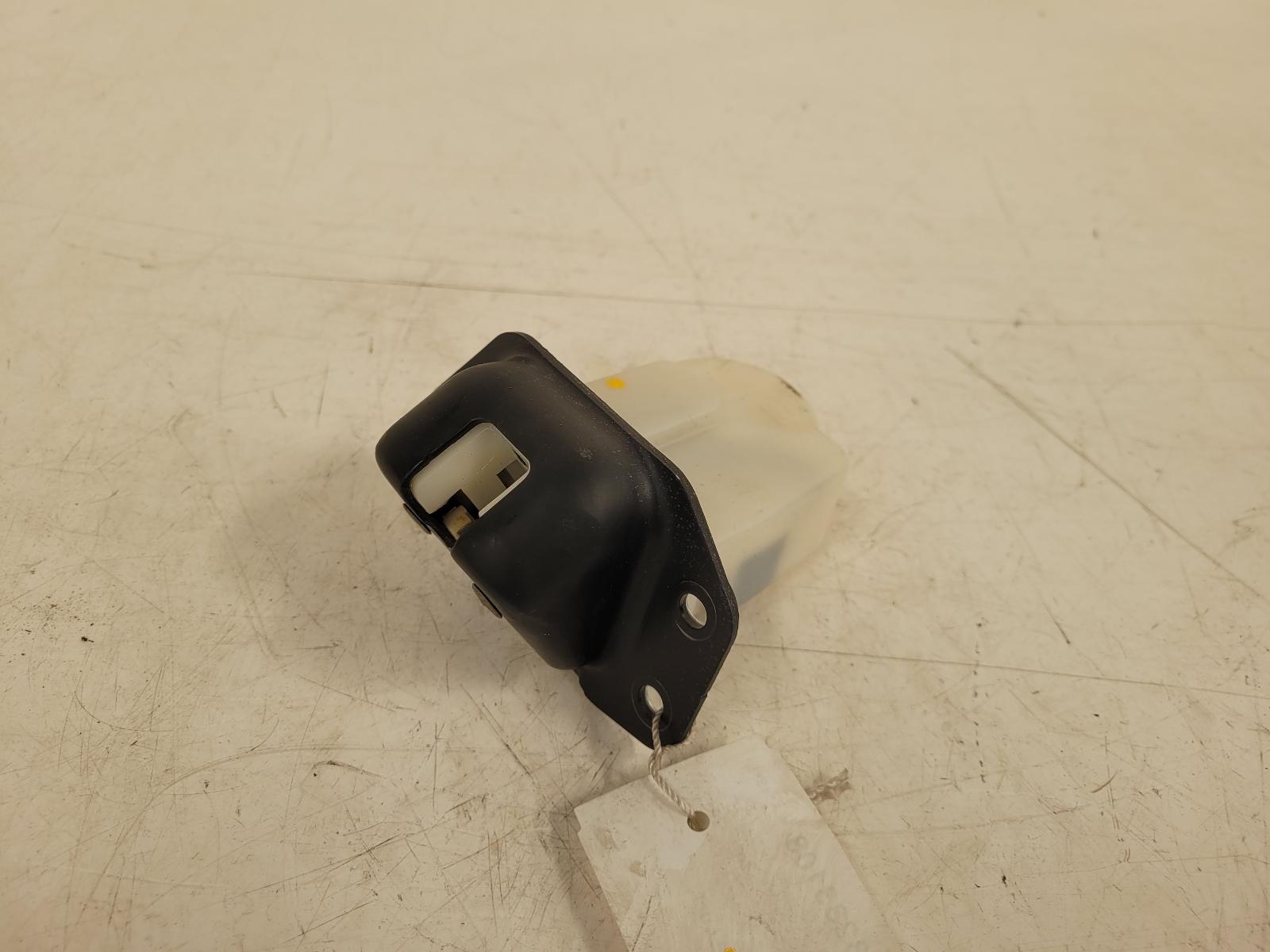 View Auto part Bootlid/Tailgate Lock Nissan Juke 2017