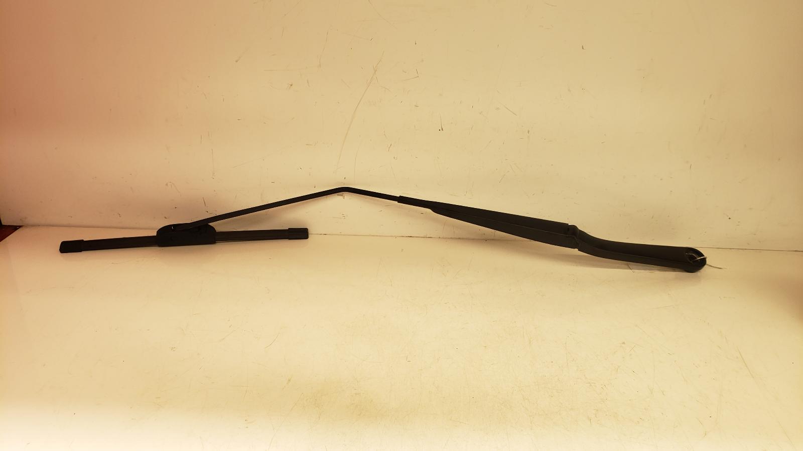 View Auto part Wiper Arm Nissan Juke 2017