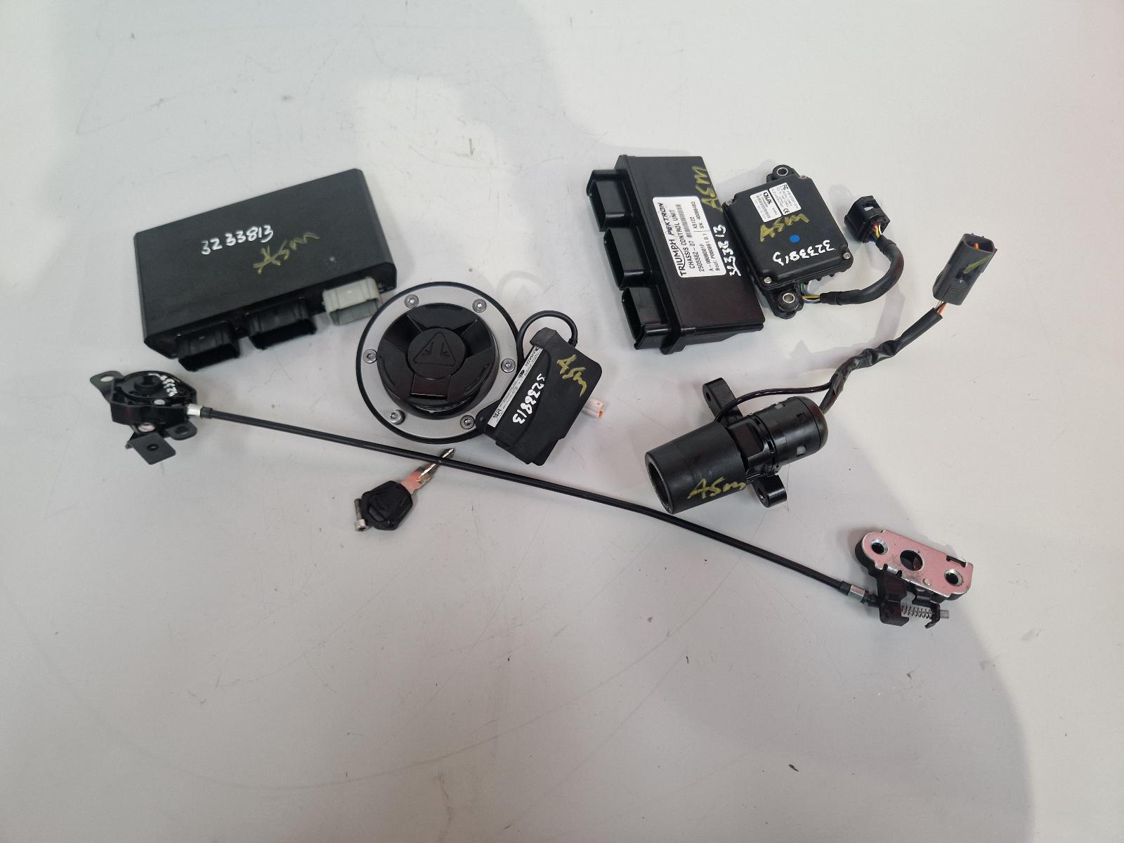 View Auto part Comp.Lock Set + Keys Triumph Tiger 900 Gt Pro 2023