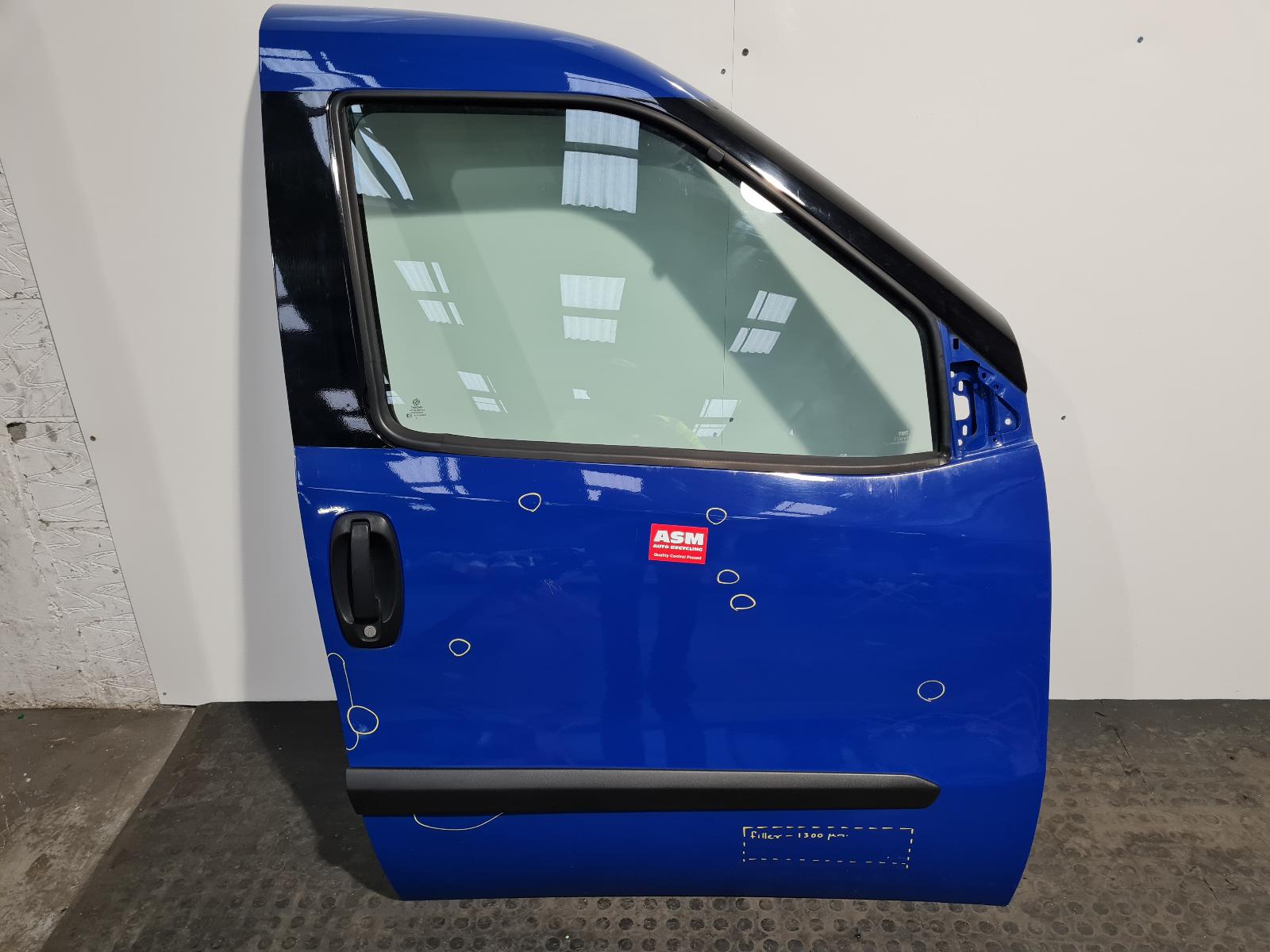 View Auto part R Front Door Fiat Doblo 2017