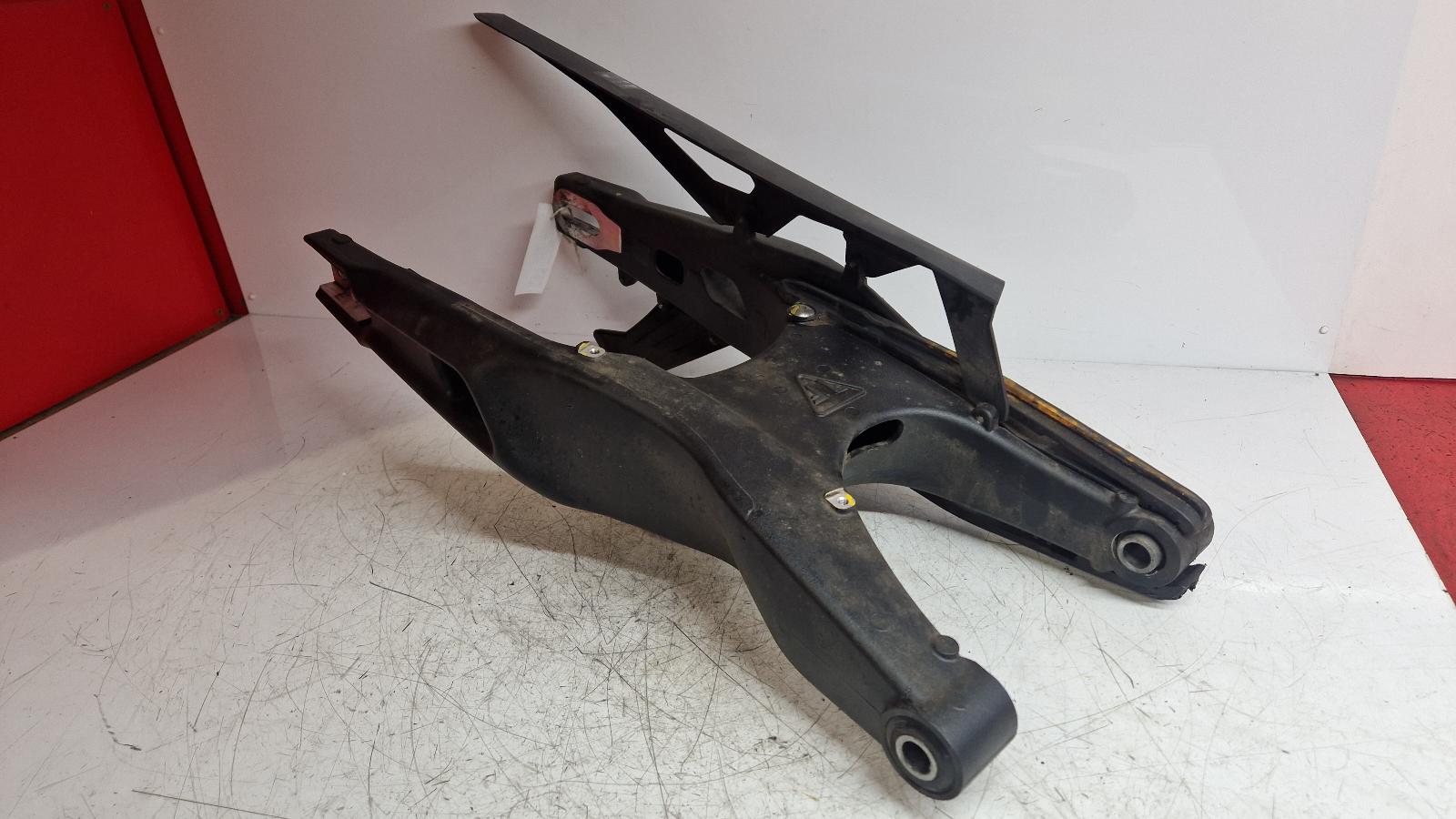 View Auto part Swing Arm Triumph Tiger 900 Gt Pro 2023