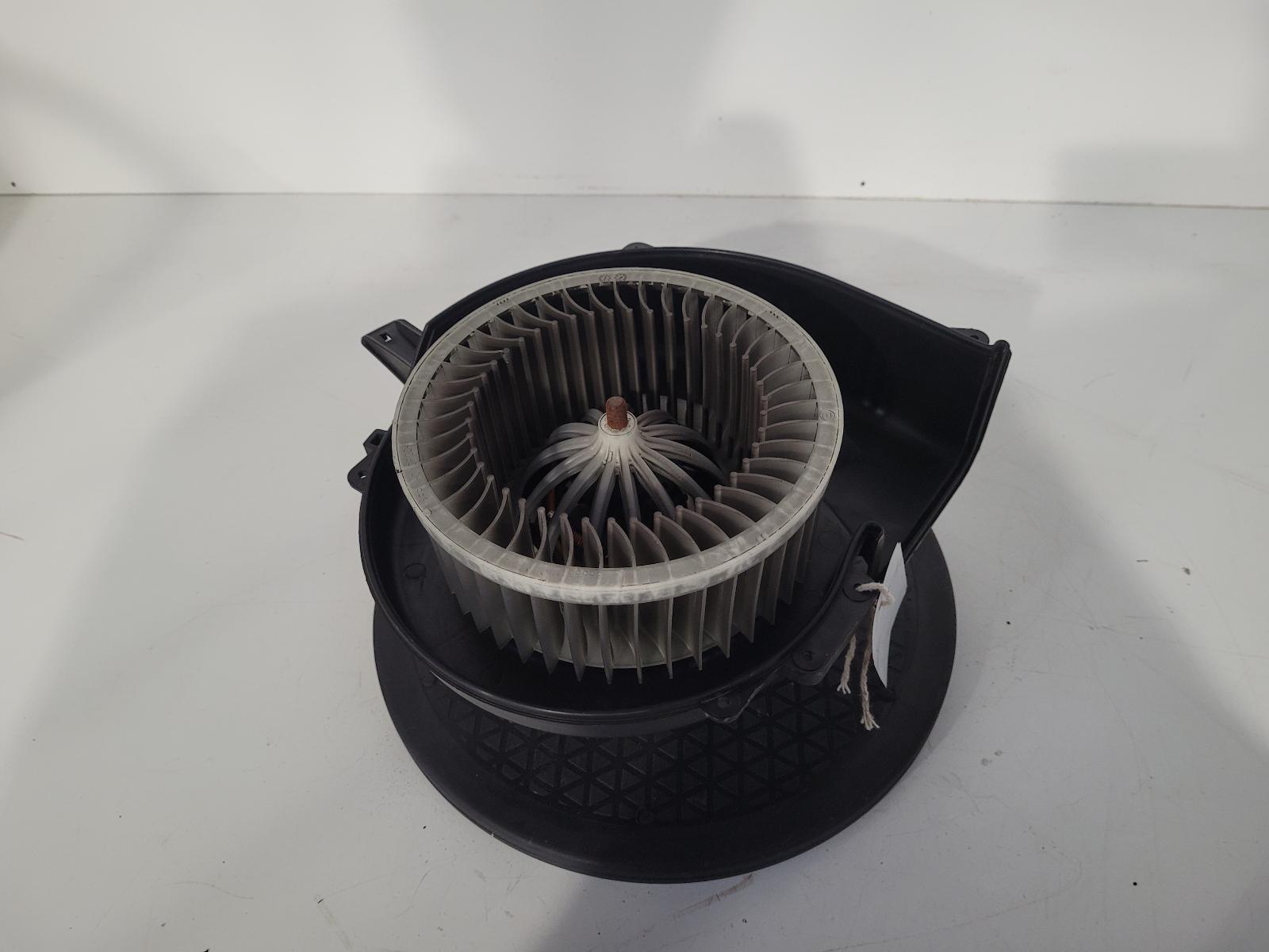 View Auto part Heater Motor/Assembly Audi A1 2015