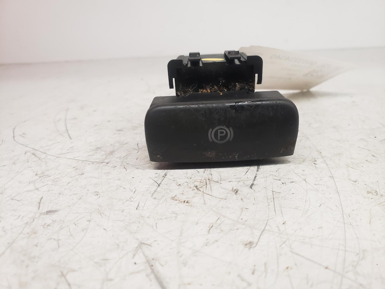 View Auto part Handbrake Lever/Button/Assembly Peugeot 5008 2013