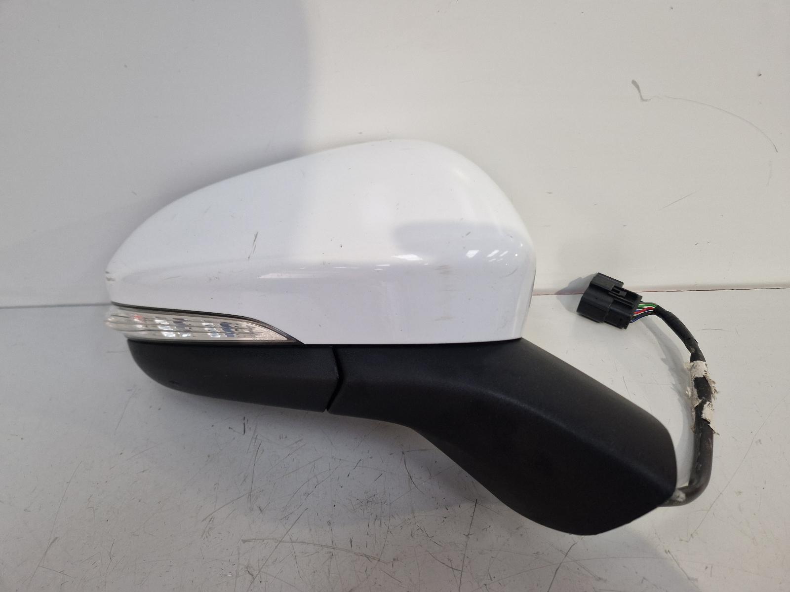 View Auto part R Door Mirror Ford Mondeo 2021