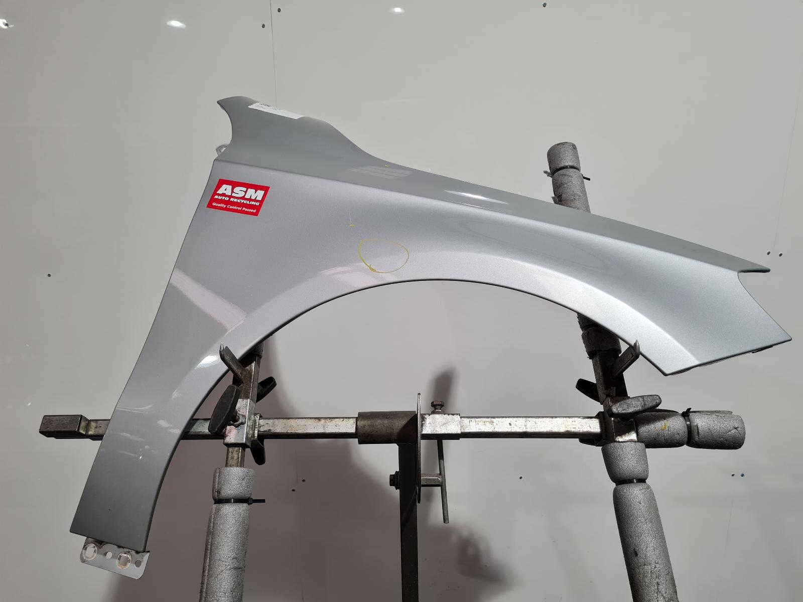 View Auto part R Wing Mercedes A Class 2015