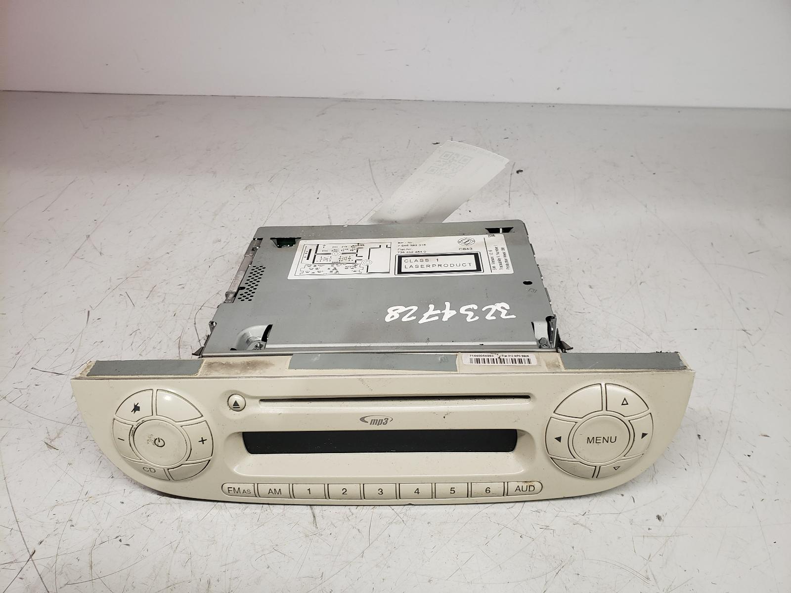 View Auto part A/V Equipment Fiat 500 2008