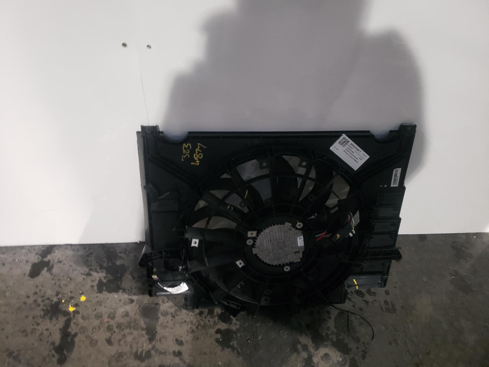 View Auto part Engine Cooling Motor Land Rover Range Rover Velar 2020