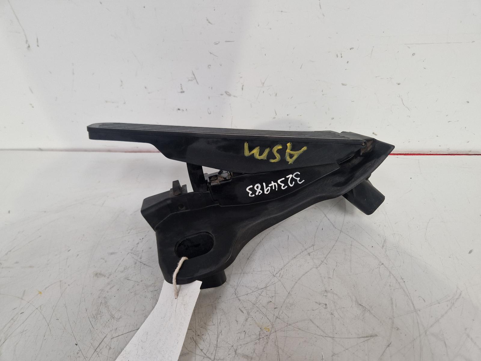 View Auto part Pedal Potentiometer Volkswagen Touran 2010