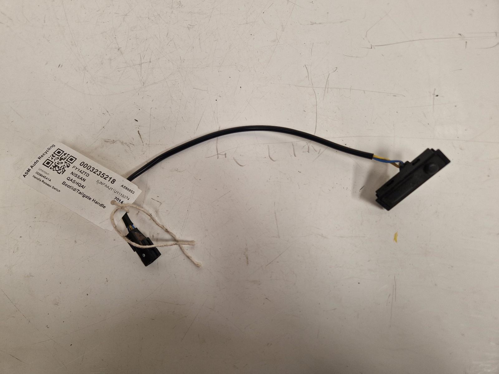 View Auto part Tailgate Handle Nissan Qashqai 2014