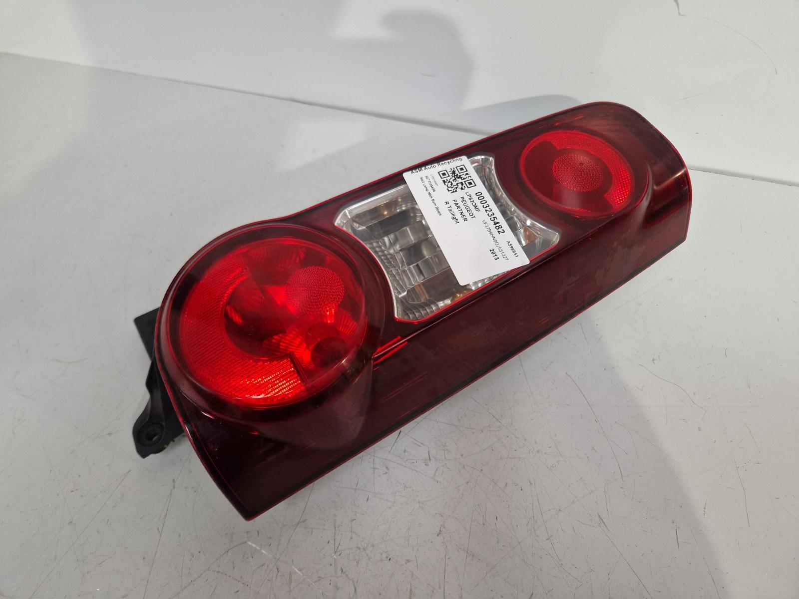 View Auto part R Taillight Peugeot Partner 2013