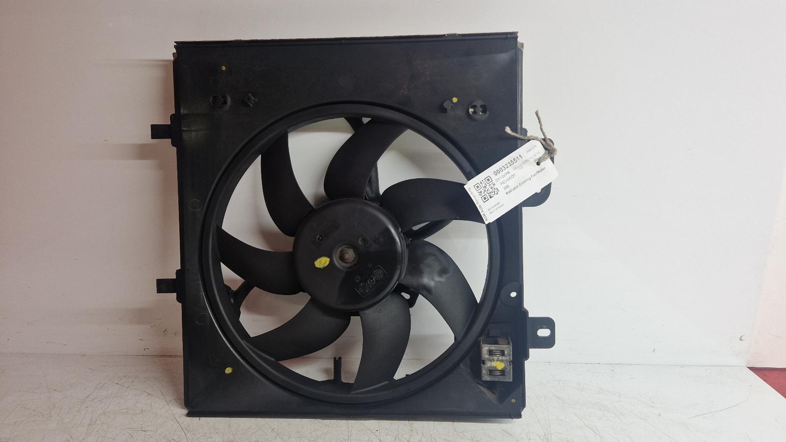 View Auto part Engine Cooling Motor Peugeot 208 2013