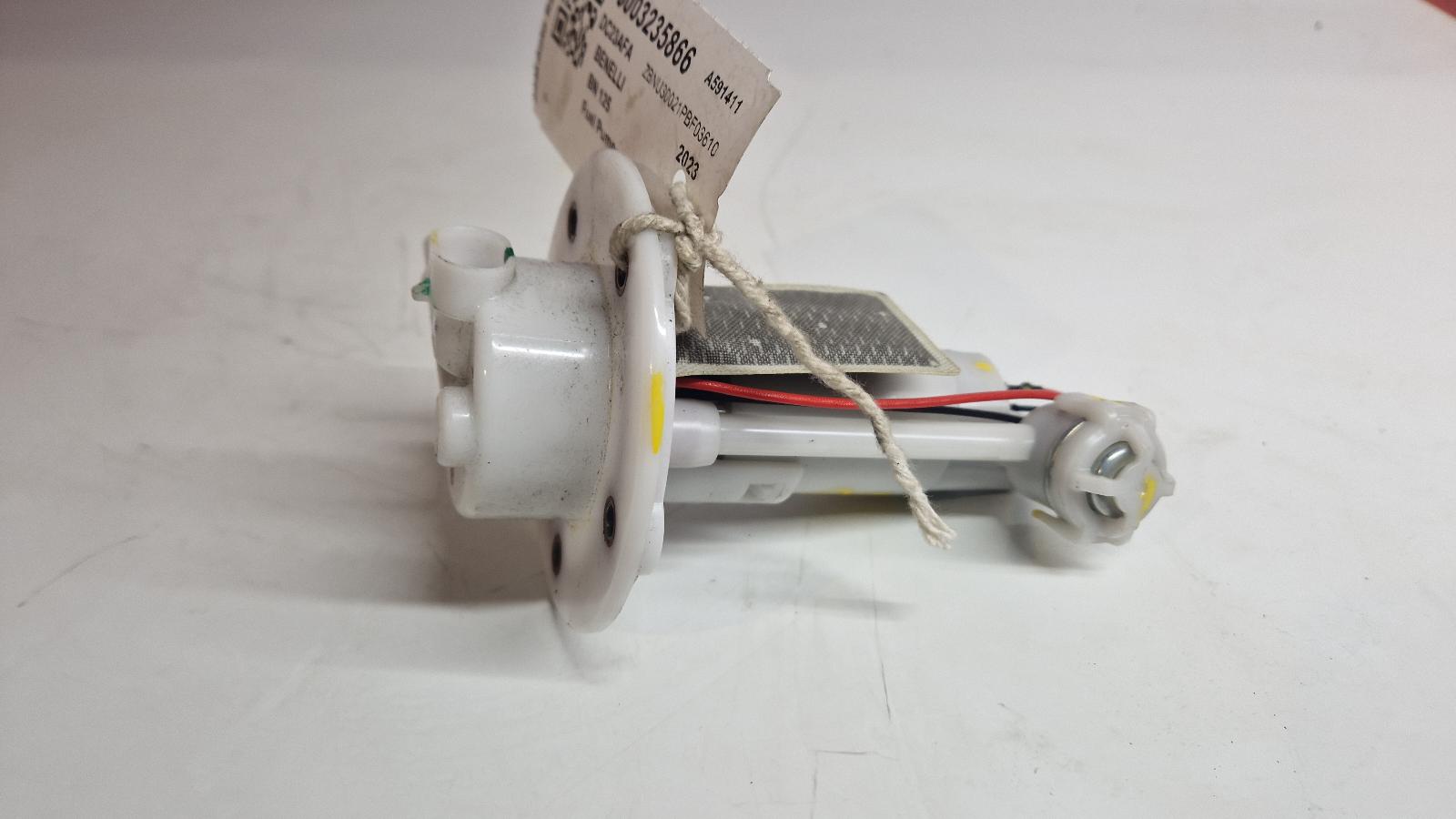 View Auto part Fuel Pump Benelli Bn 125 2023