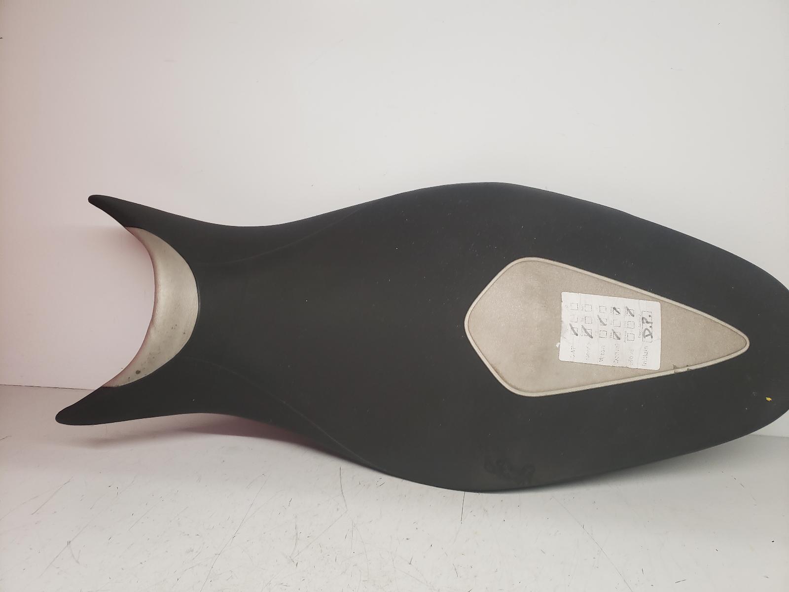 View Auto part Front Seat Suzuki Sfv 650 2011