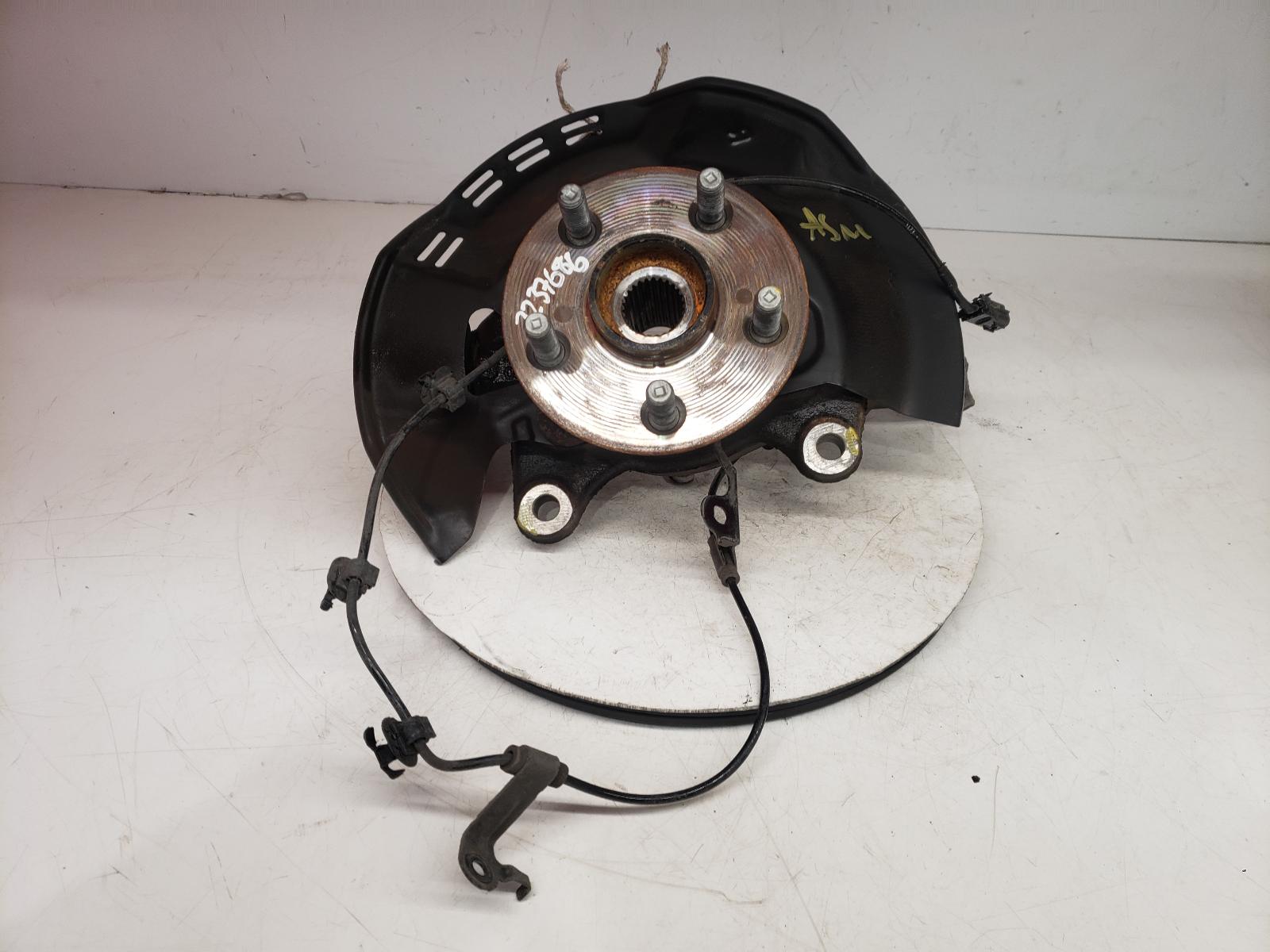 View Auto part RF Hub/Stub Axle Assembly Toyota Yaris 2023