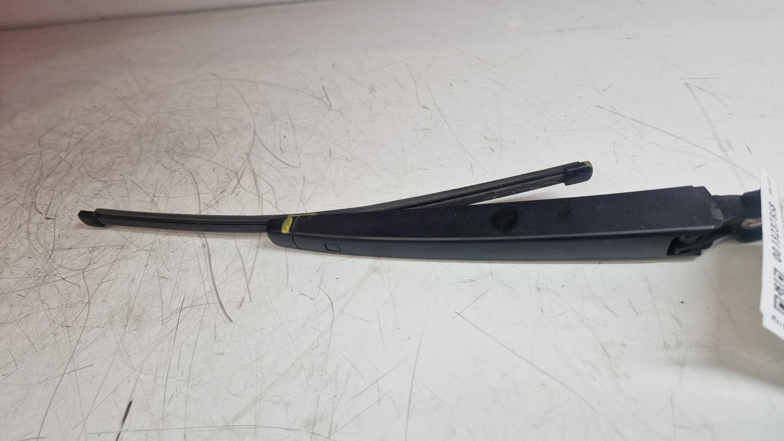 View Auto part Wiper Arm Skoda Kamiq 2025