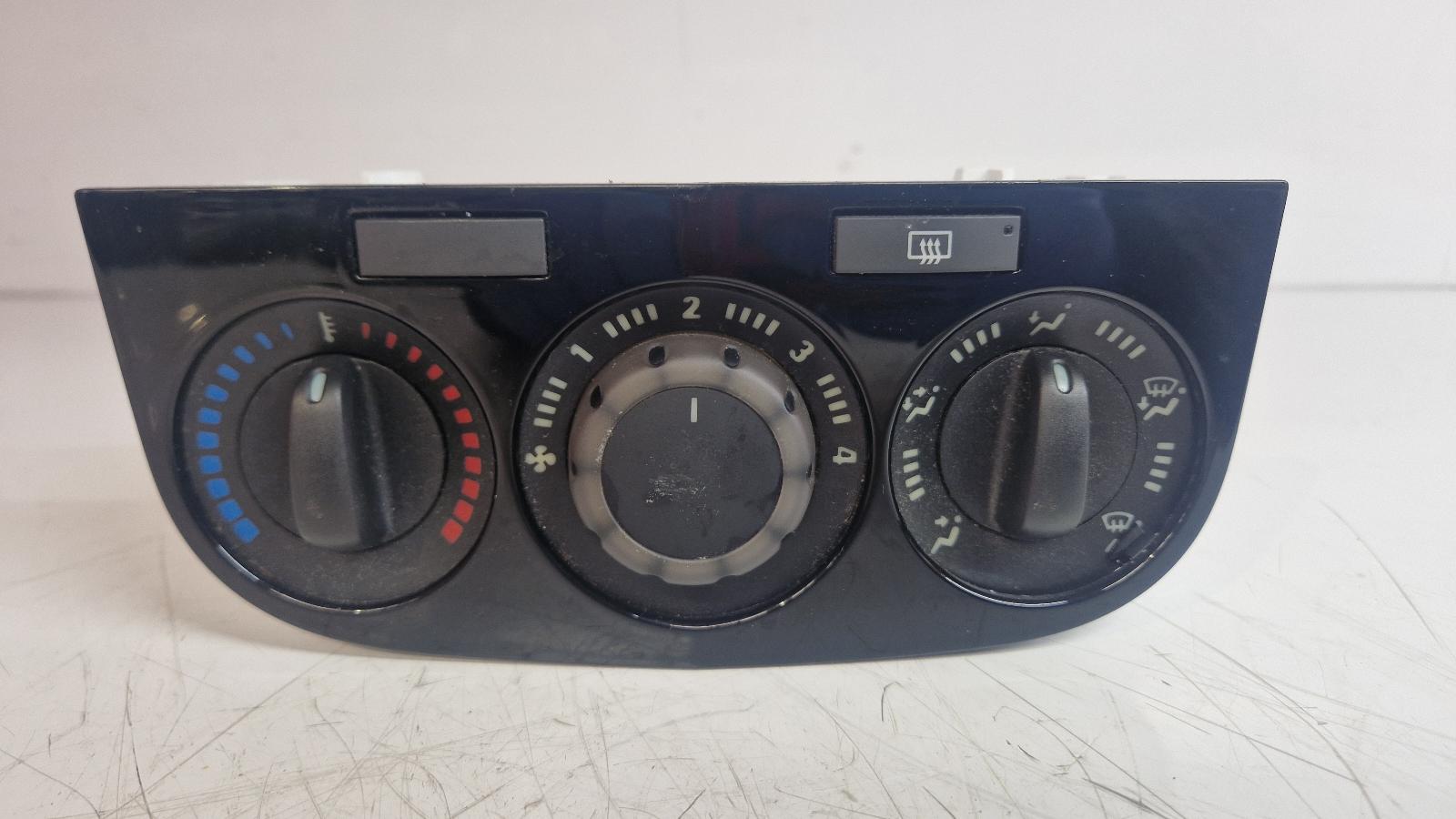 View Auto part Heater/AC Controller Vauxhall Corsa 2014