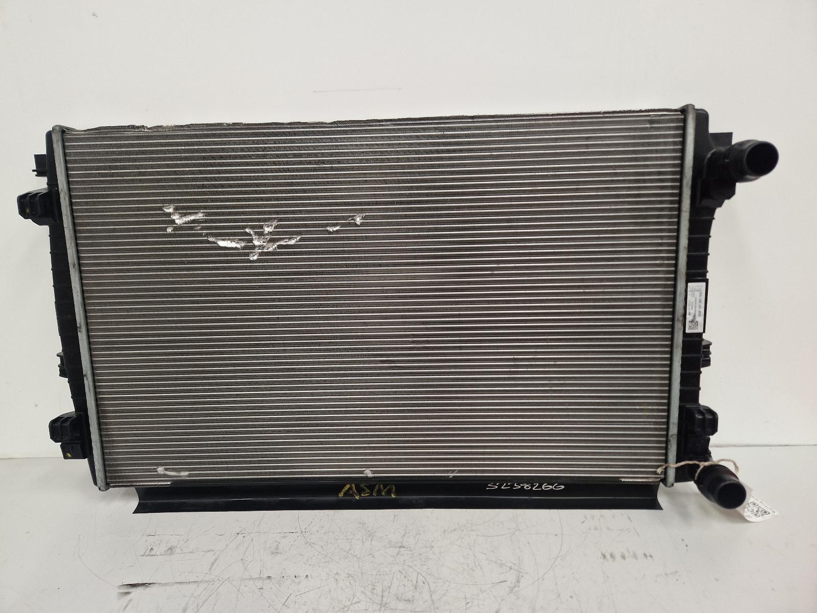 View Auto part Radiator Volkswagen Golf 2019