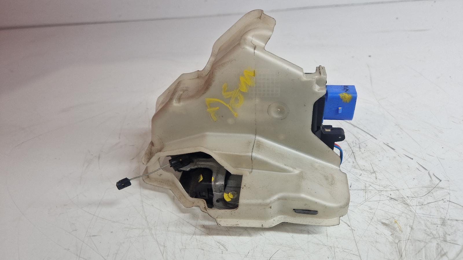 View Auto part Door Lock Assembly Volkswagen Golf Plus 2012