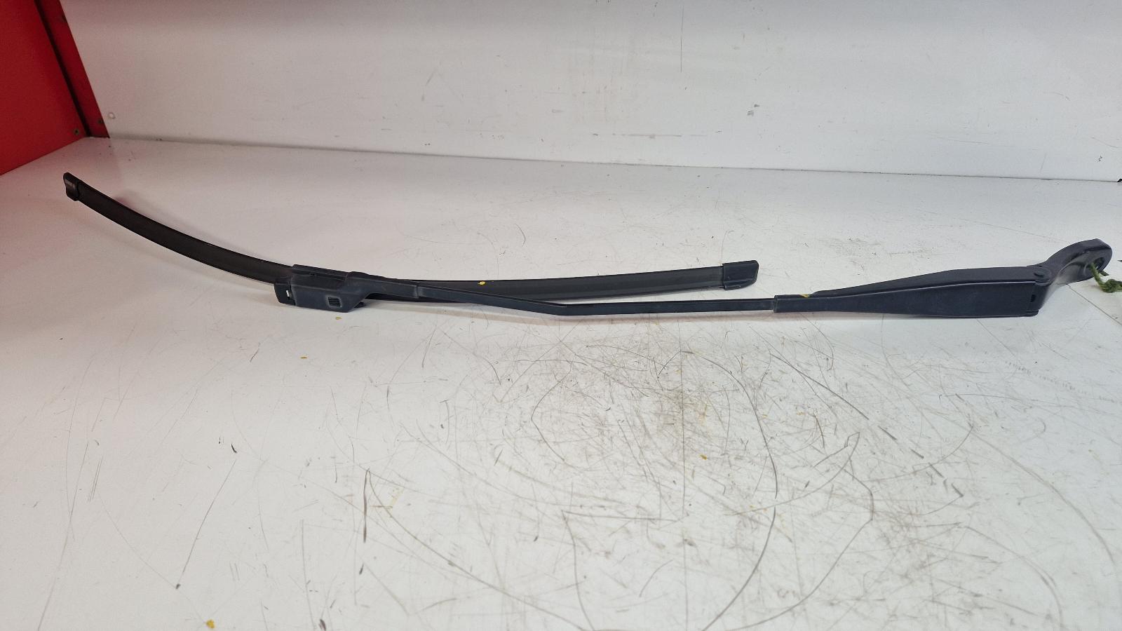 View Auto part Wiper Arm Peugeot Partner 2014