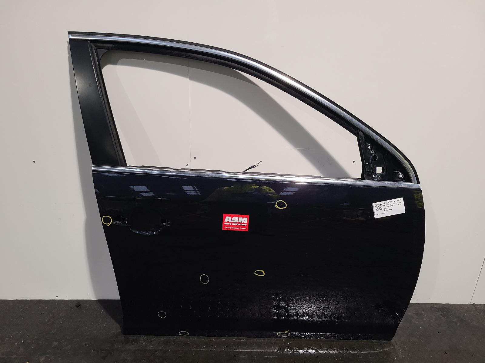 View Auto part R Front Door Volkswagen Golf 2011