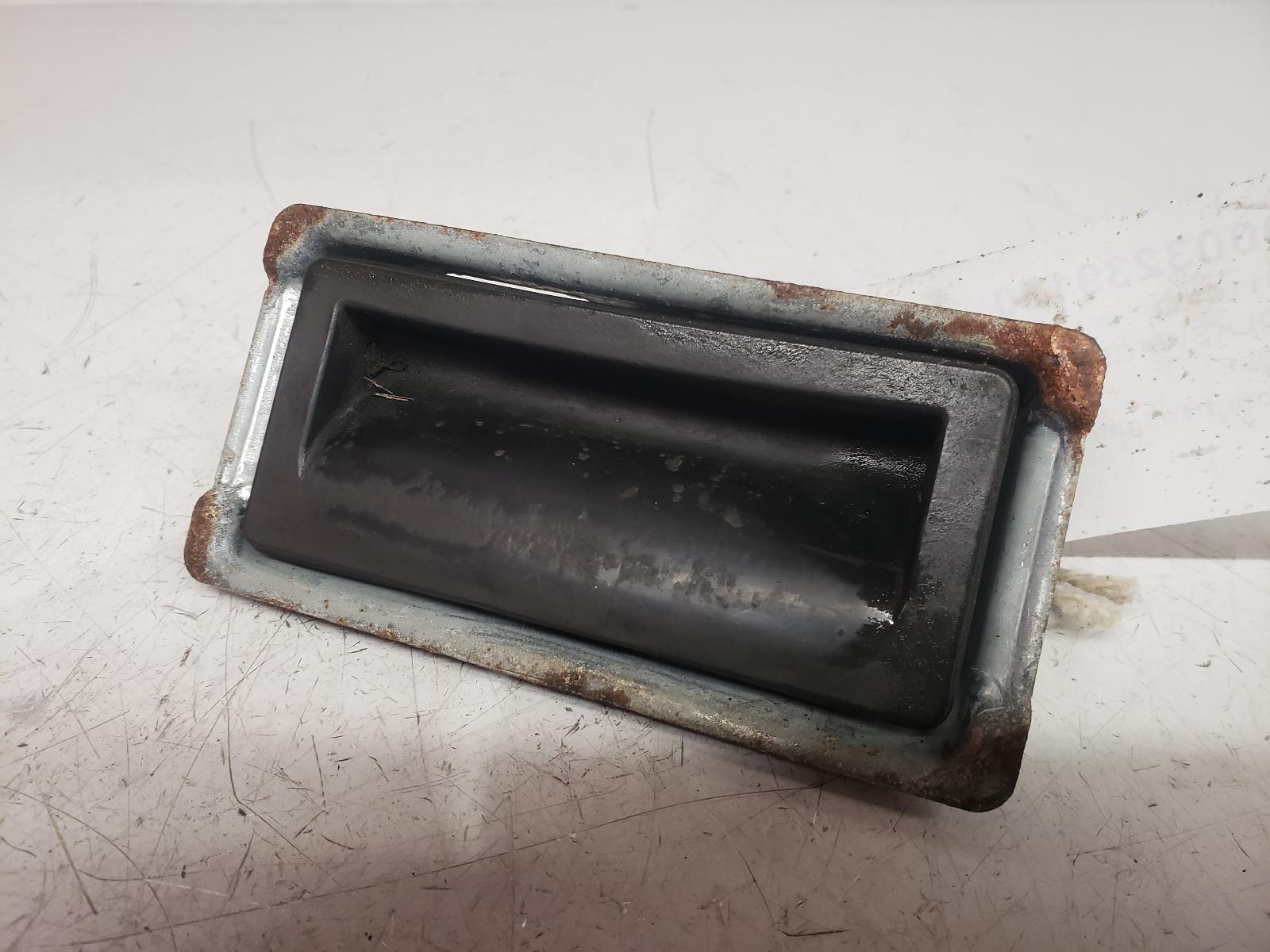 View Auto part Tailgate Handle Volkswagen Golf 2011