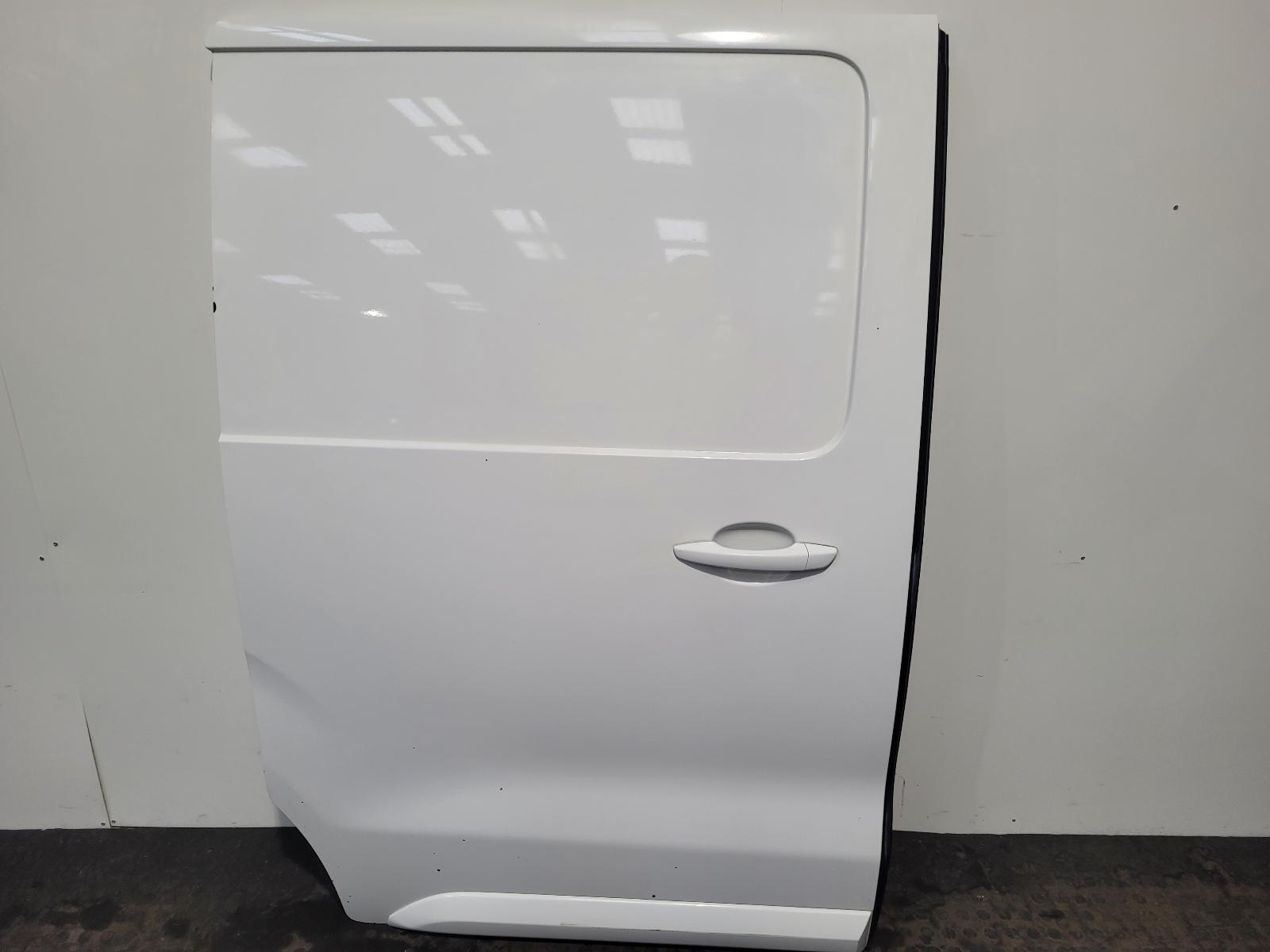 View Auto part Side Load Door Citroen Dispatch 2017