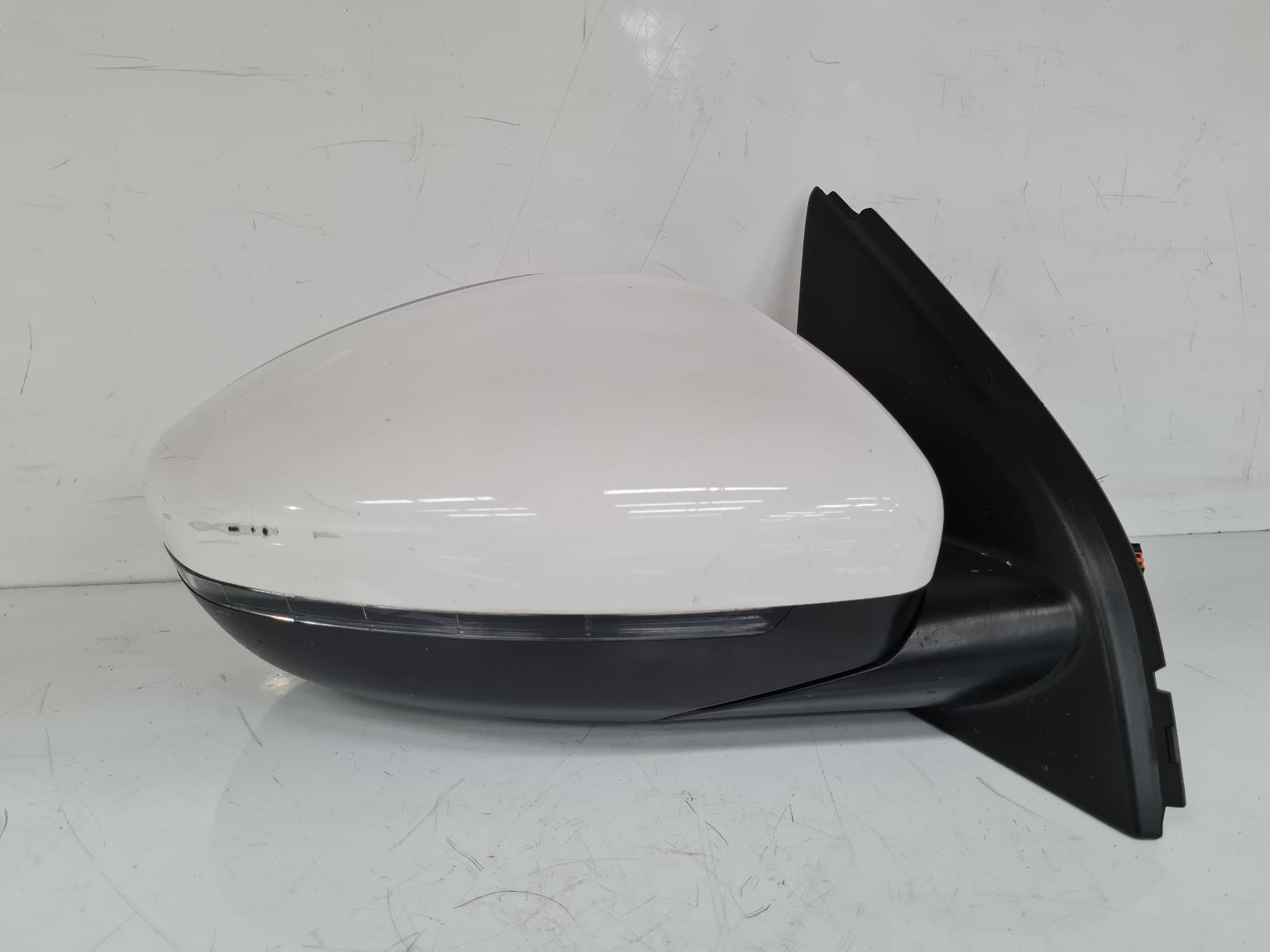 View Auto part R Door Mirror Peugeot 308 2021