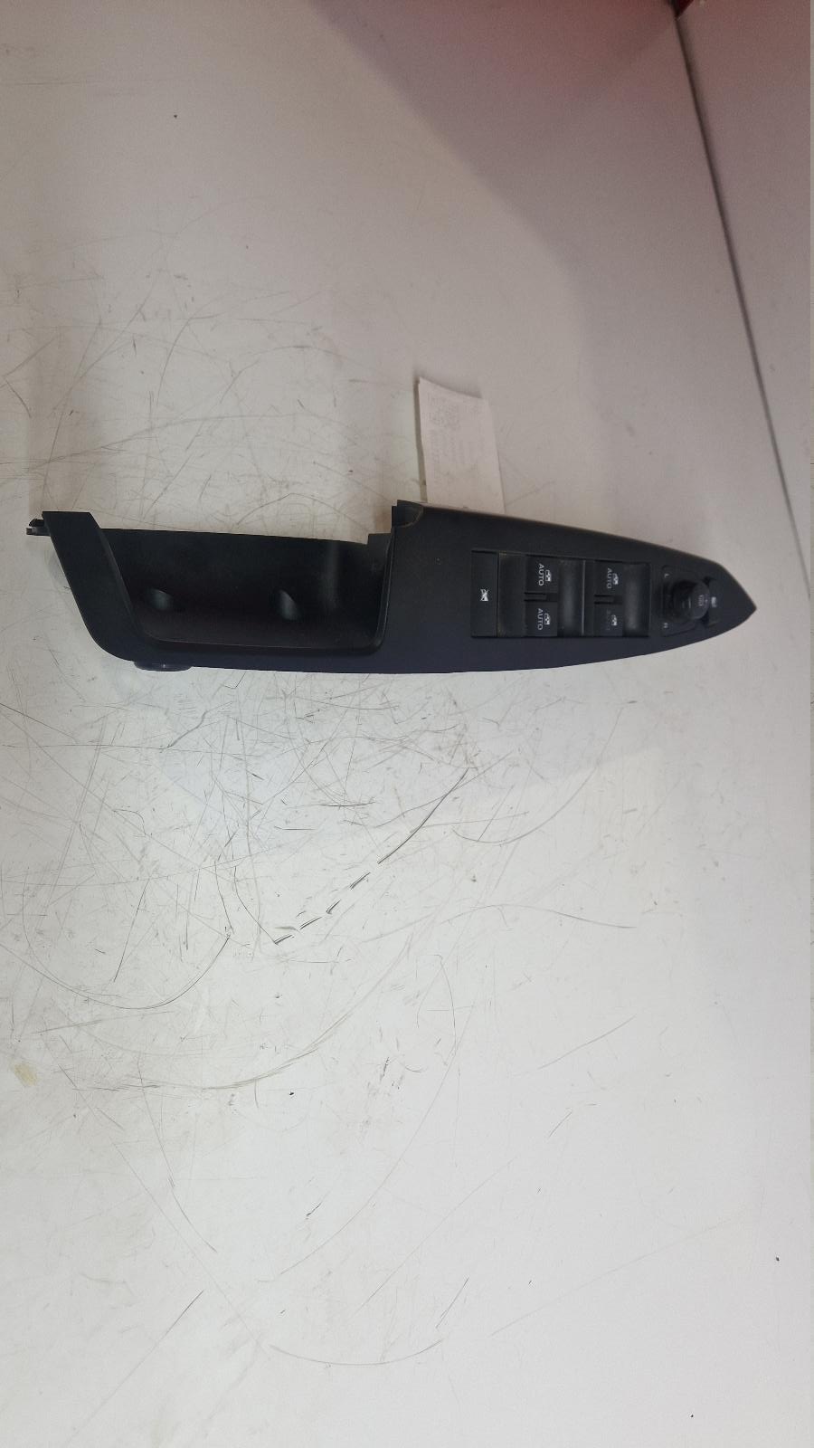 View Auto part Elect. Window Switch Vauxhall Antara 2012