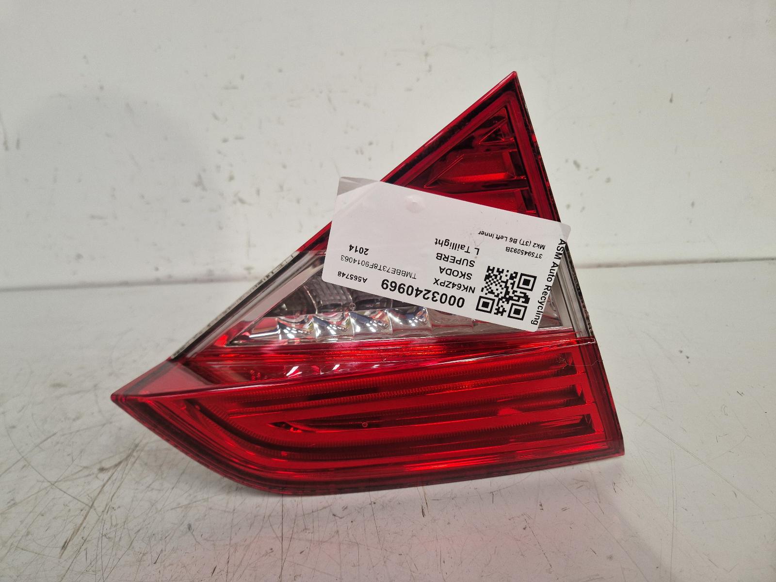 View Auto part L Taillight Skoda Superb 2014