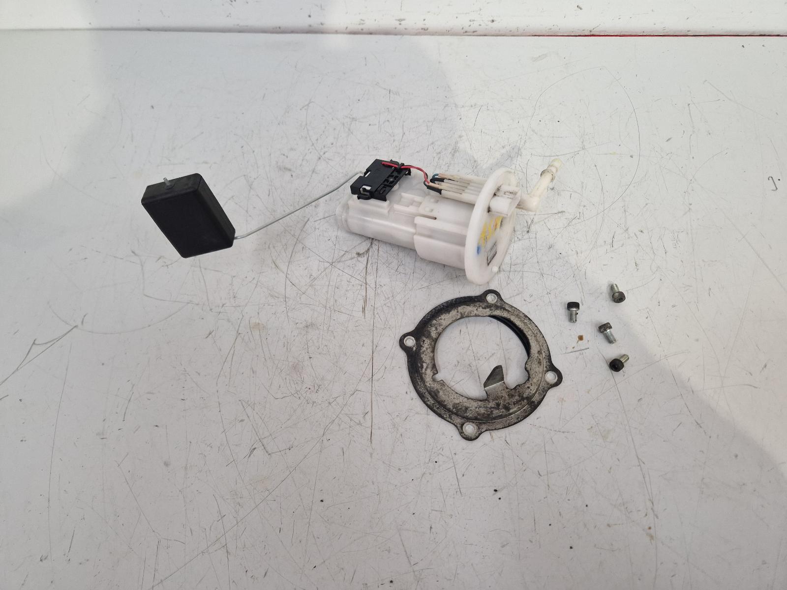 View Auto part Fuel Pump Yamaha Tracer 700 2017