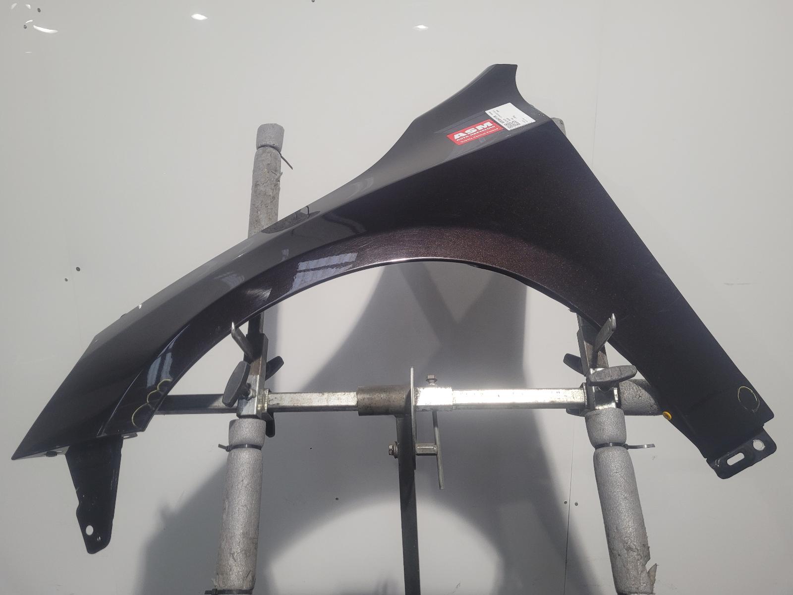 View Auto part L Wing Volvo V60 2013