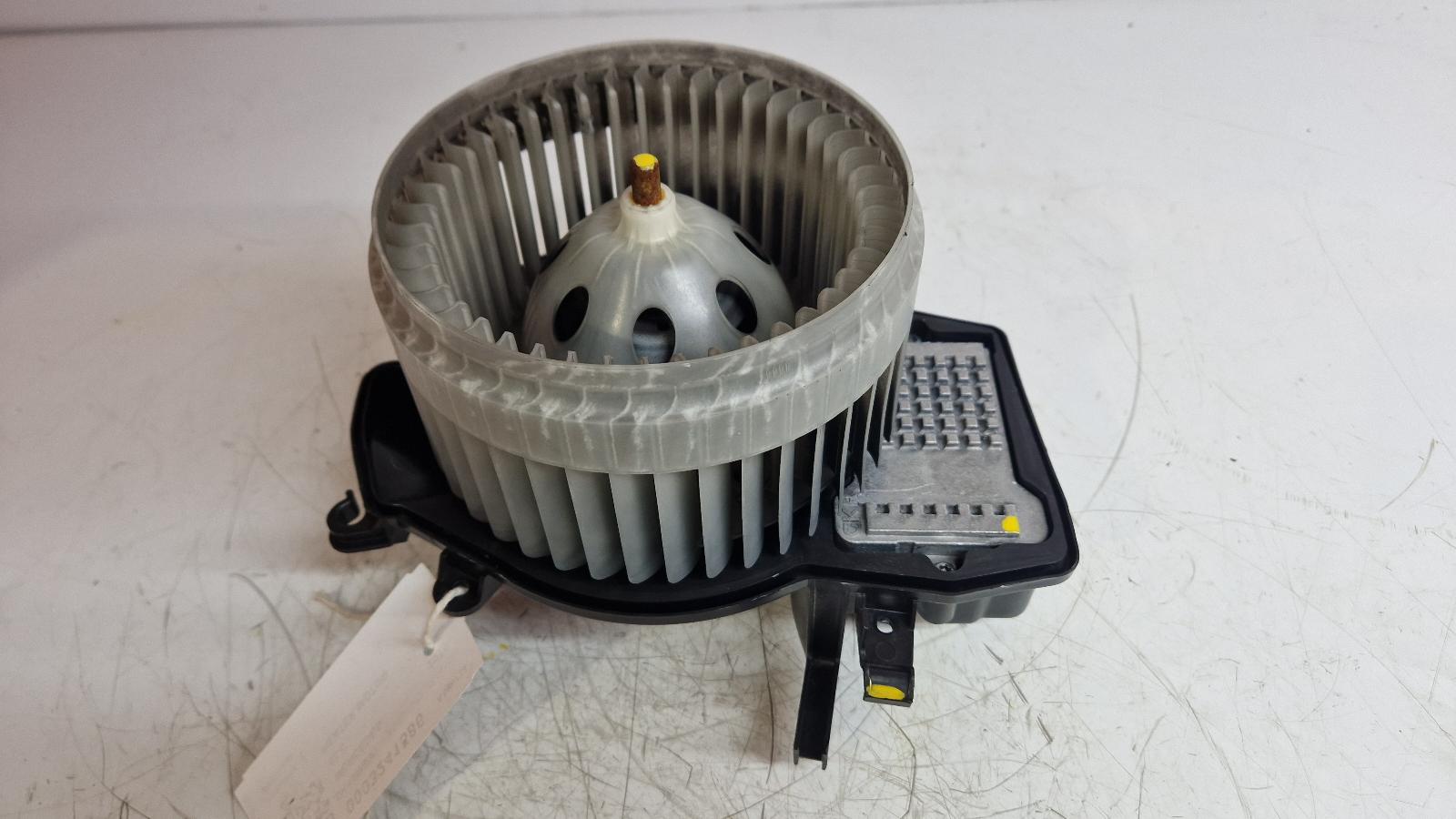 View Auto part Heater Motor/Assembly Mercedes Clc 2010