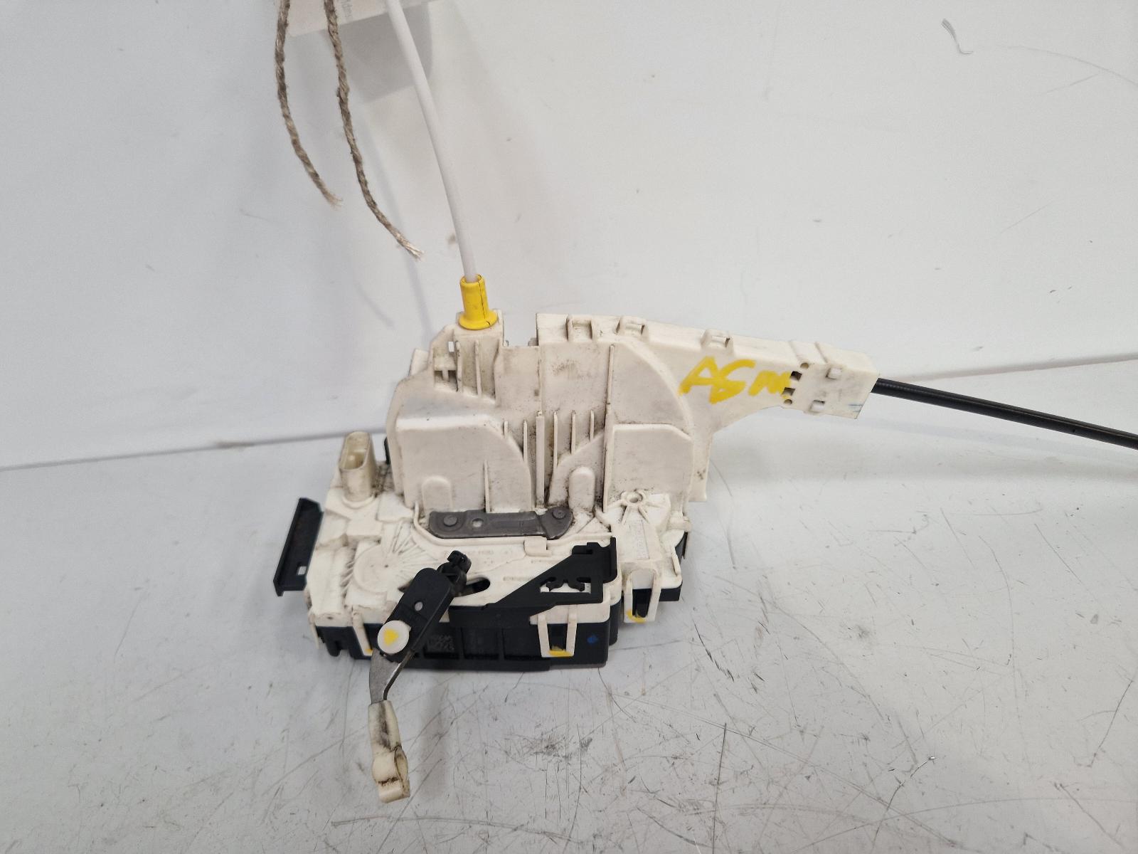 View Auto part Door Lock Assembly Volkswagen Crafter 2016