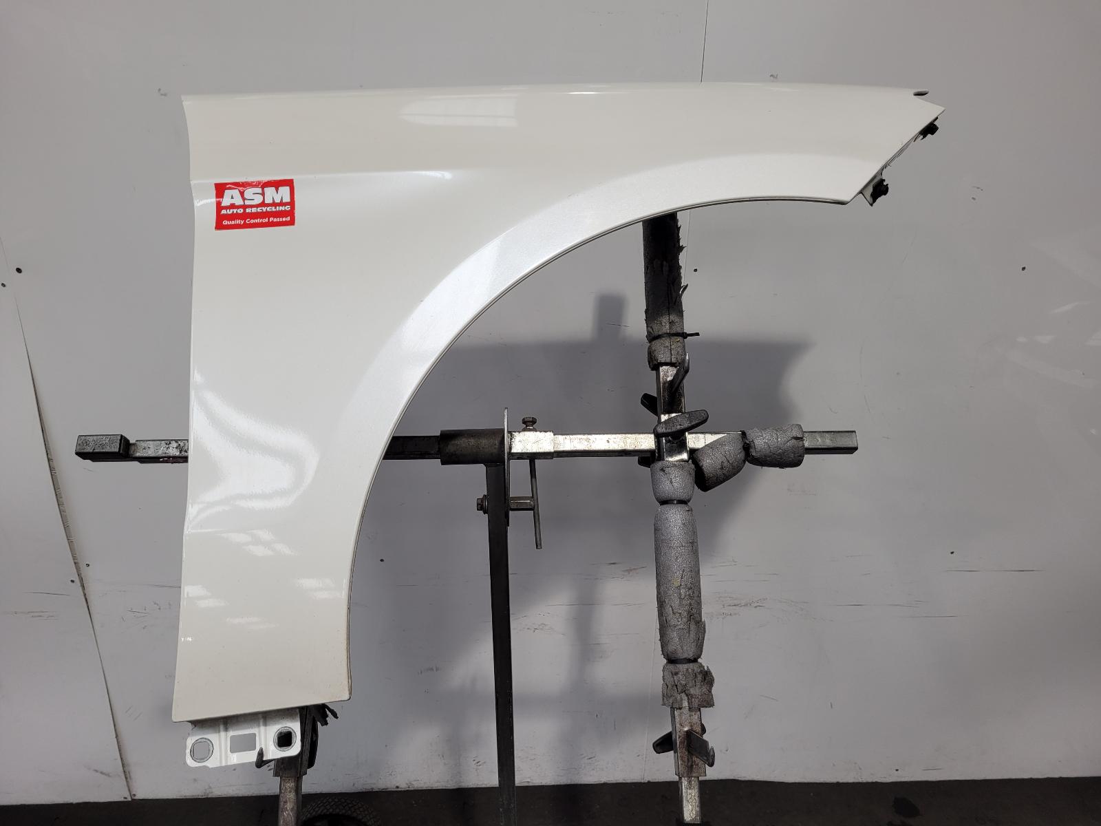 View Auto part R Wing Mercedes Gle Class 2017