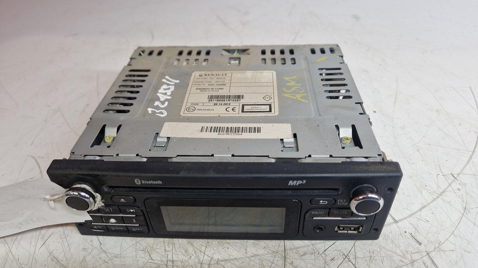 View Auto part A/V Equipment Vauxhall Vivaro 2013