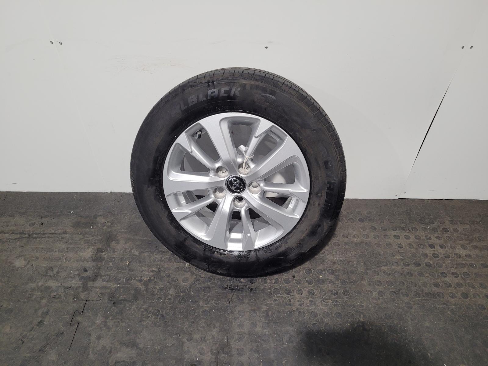 View Auto part Wheel Toyota Yaris Cross 2022