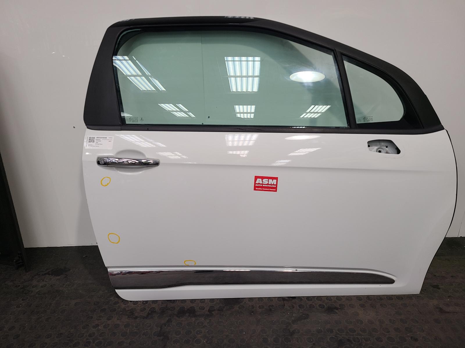 View Auto part R Front Door Citroen Ds3 2013