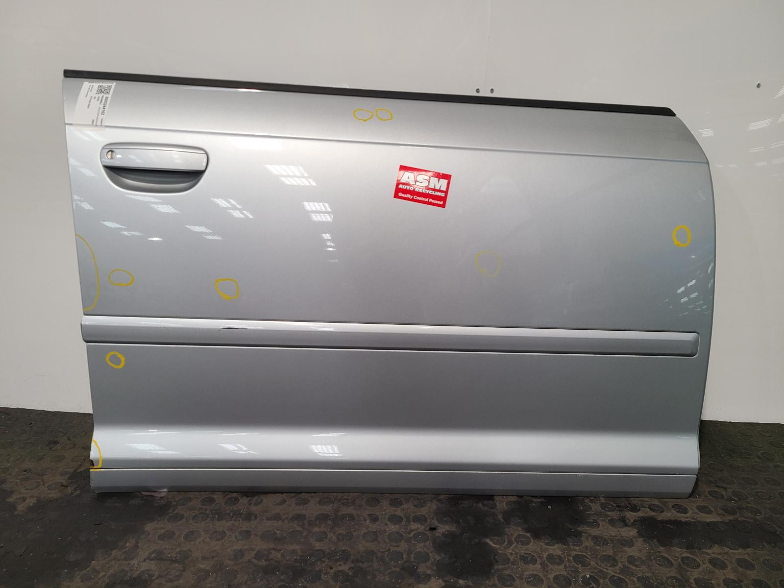 View Auto part R Front Door Audi A3 2009
