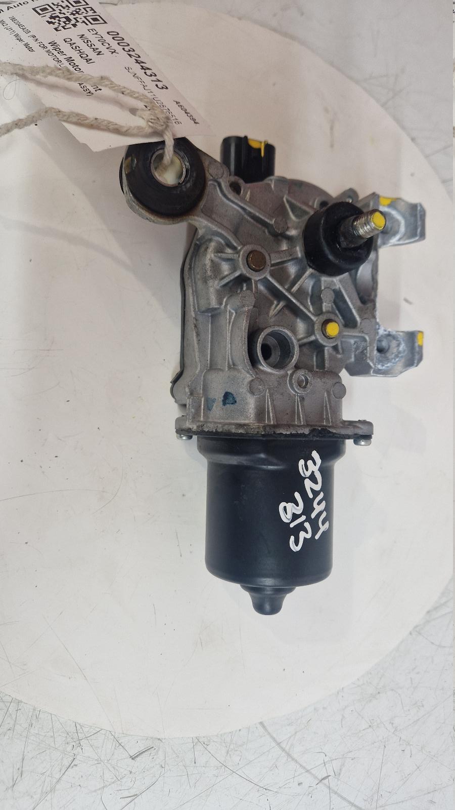 View Auto part Wiper Motor Front Nissan Qashqai 2020