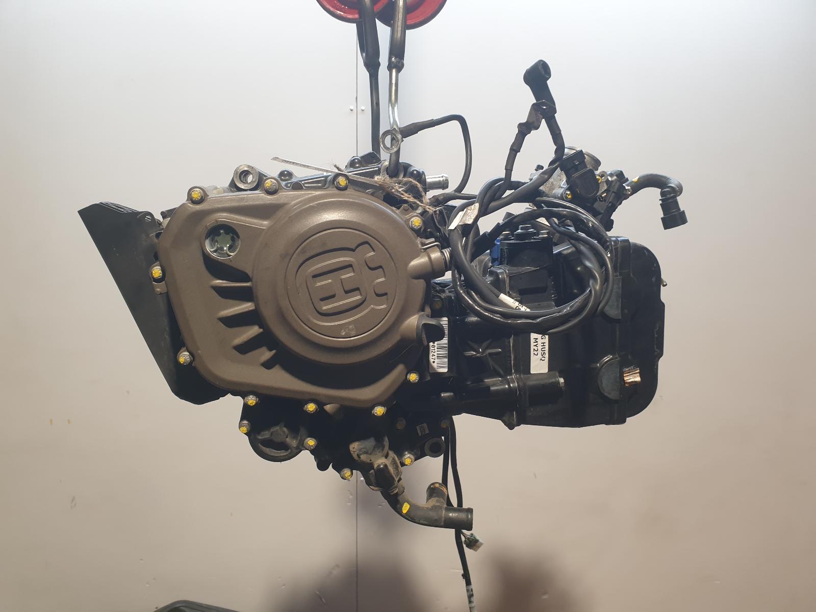View Auto part Engine Husqvarna Svartpilen 125 2022