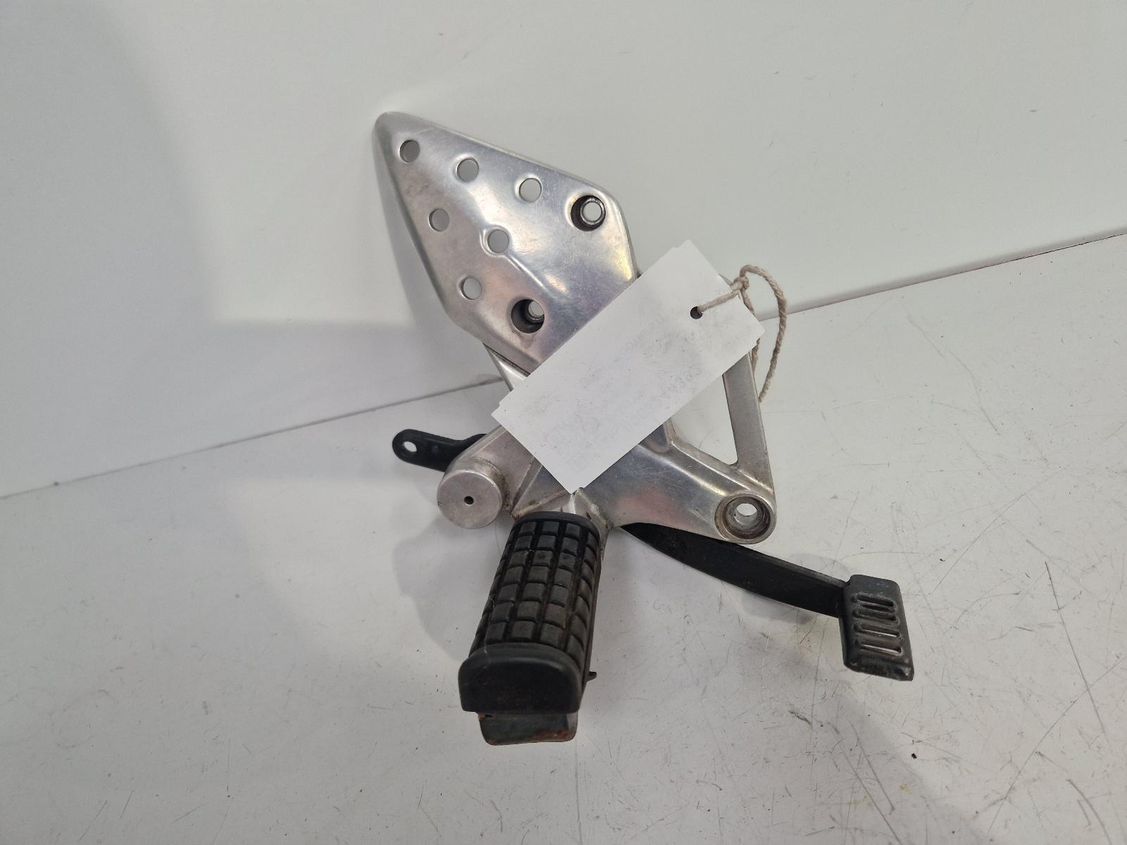 View Auto part Right Footrest Honda Cbr 125 Rw-7 2008