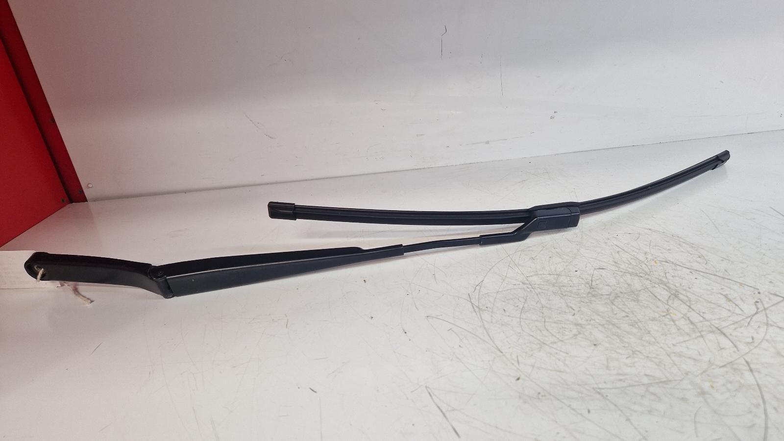 View Auto part Wiper Arm Volkswagen Polo 2015